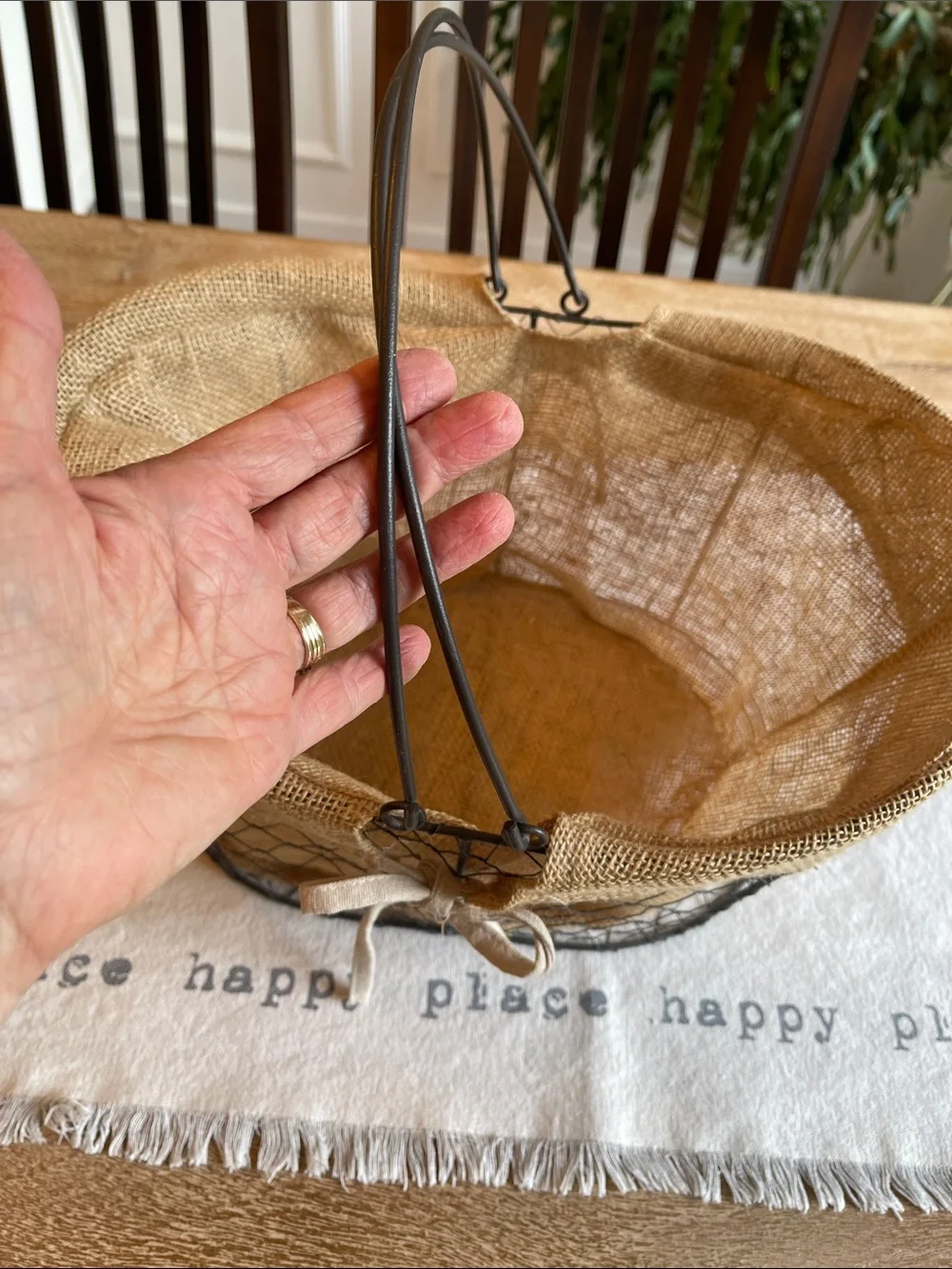 Rustic Burlap-Lined Wire Basket with Handle - Natural